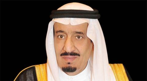 خادم الحرمين يبحث هاتفياً مع جونسون جهود تخفيف آثار «كورونا»