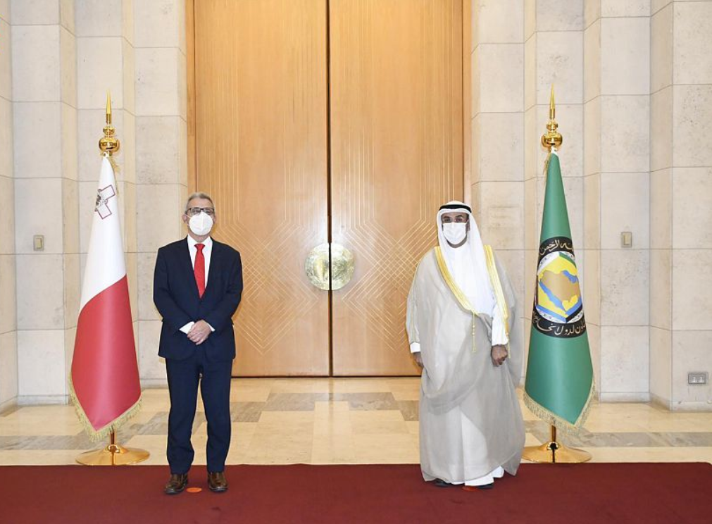 الأمين العام لمجلس التعاون يلتقى وزير الشؤون الخارجية والأوروبية في مالطا