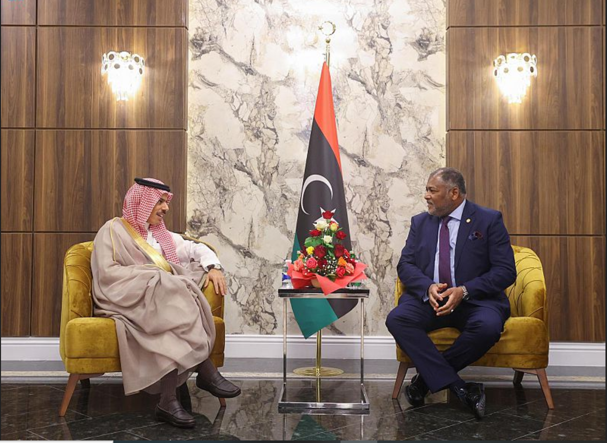سمو وزير الخارجية يصل طرابلس للمشاركة في المؤتمر الوزاري لدعم استقرار ليبيا