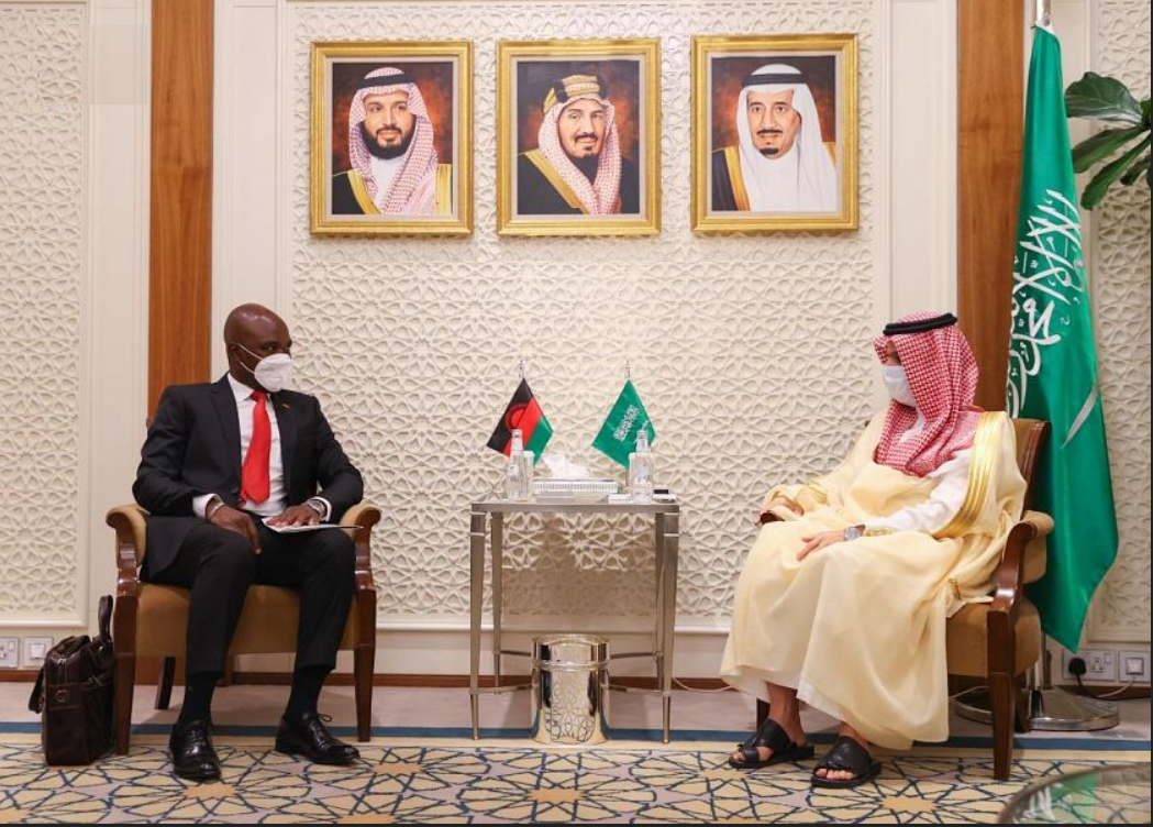 سمو وزير الخارجية يستقبل وزير خارجية جمهورية مالاوي