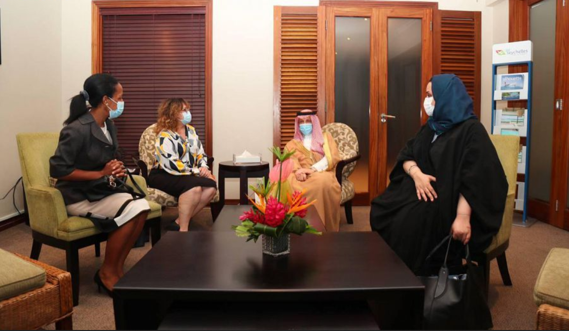 وزير الدولة لشؤون الدول الأفريقية يصل إلى جمهورية سيشل