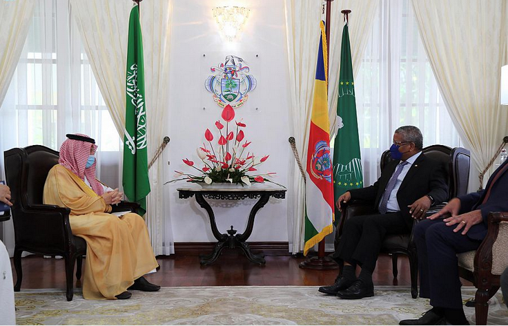 رئيس جمهورية سيشل يستقبل وزير الدولة لشؤون الدول الإفريقية