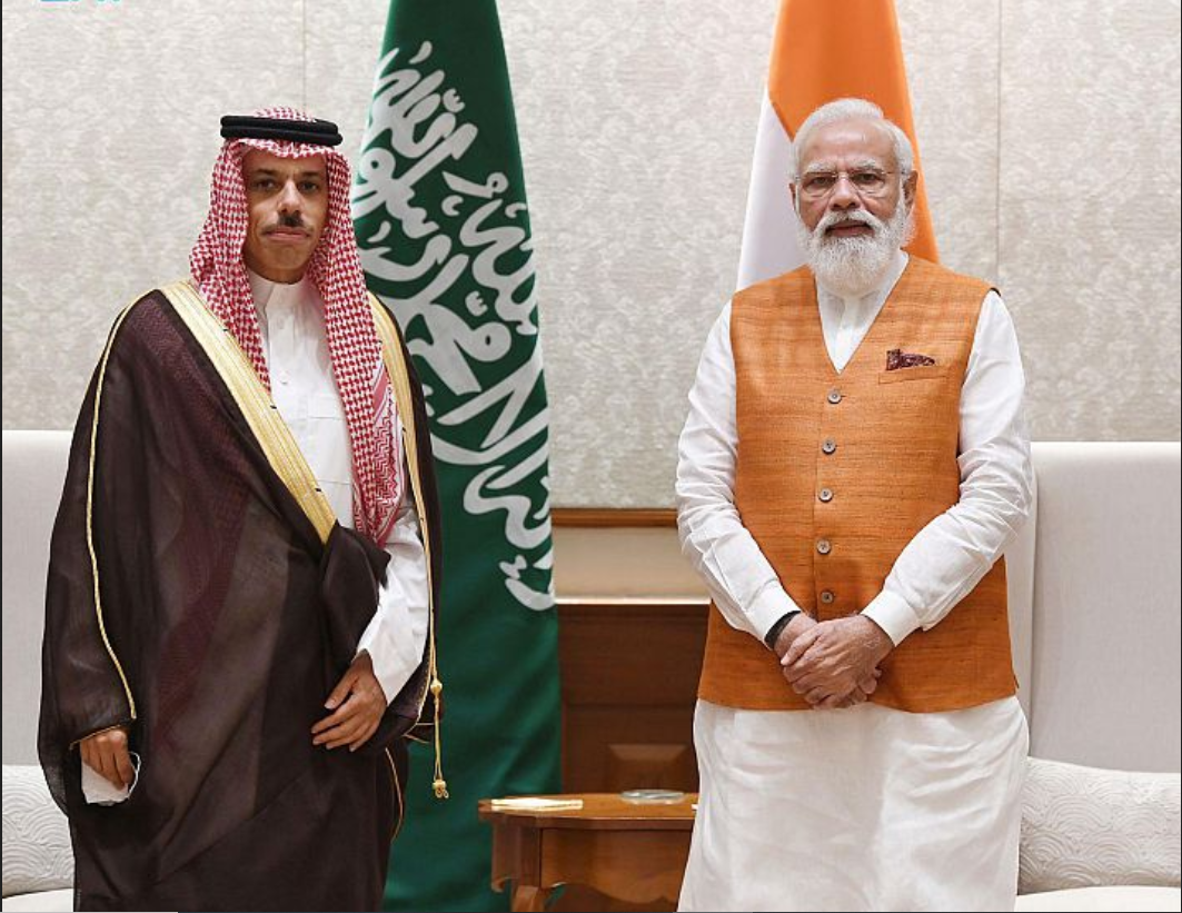 دولة رئيس وزراء الهند يستقبل سمو وزير الخارجية