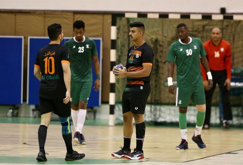 الخليج يتصدر دوري كرة اليد بفارق الأهداف عن مضر والنور