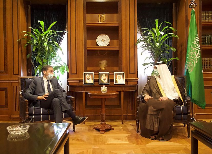 وزير الدولة للشؤون الخارجية يستقبل سفير فرنسا لمنطقة البحر الأبيض المتوسط