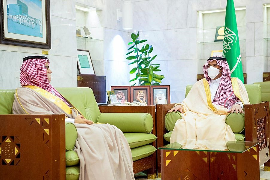سمو أمير الرياض بالنيابة يستقبل رئيس مجلس إدارة نادي الصم بالرياض