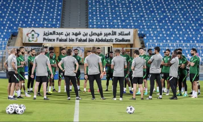 الأخضر يواصل الإعداد للقاء اليمن، ورينارد يتحدث للإعلام