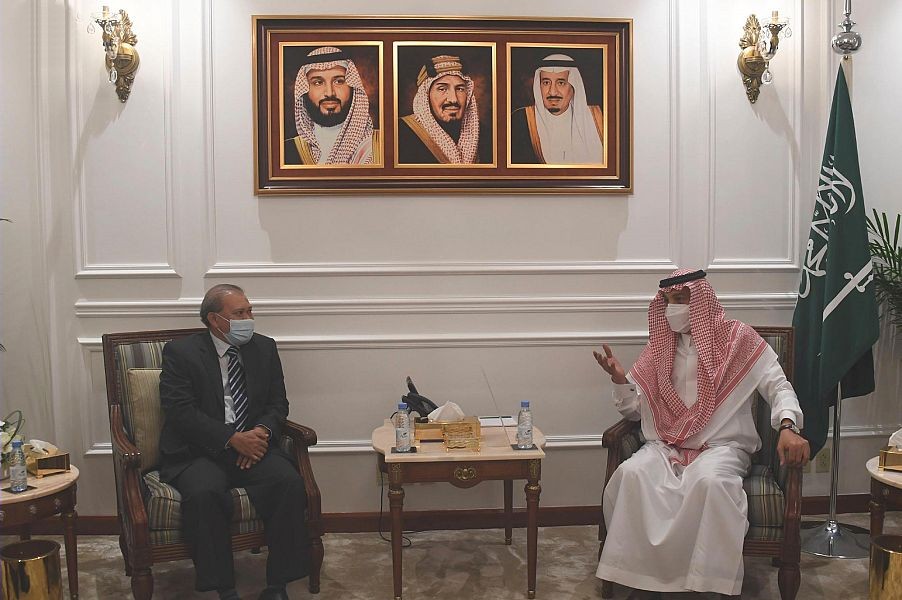 مدير فرع وزارة الخارجية بمكة المكرمة يستقبل قنصل إندونيسيا