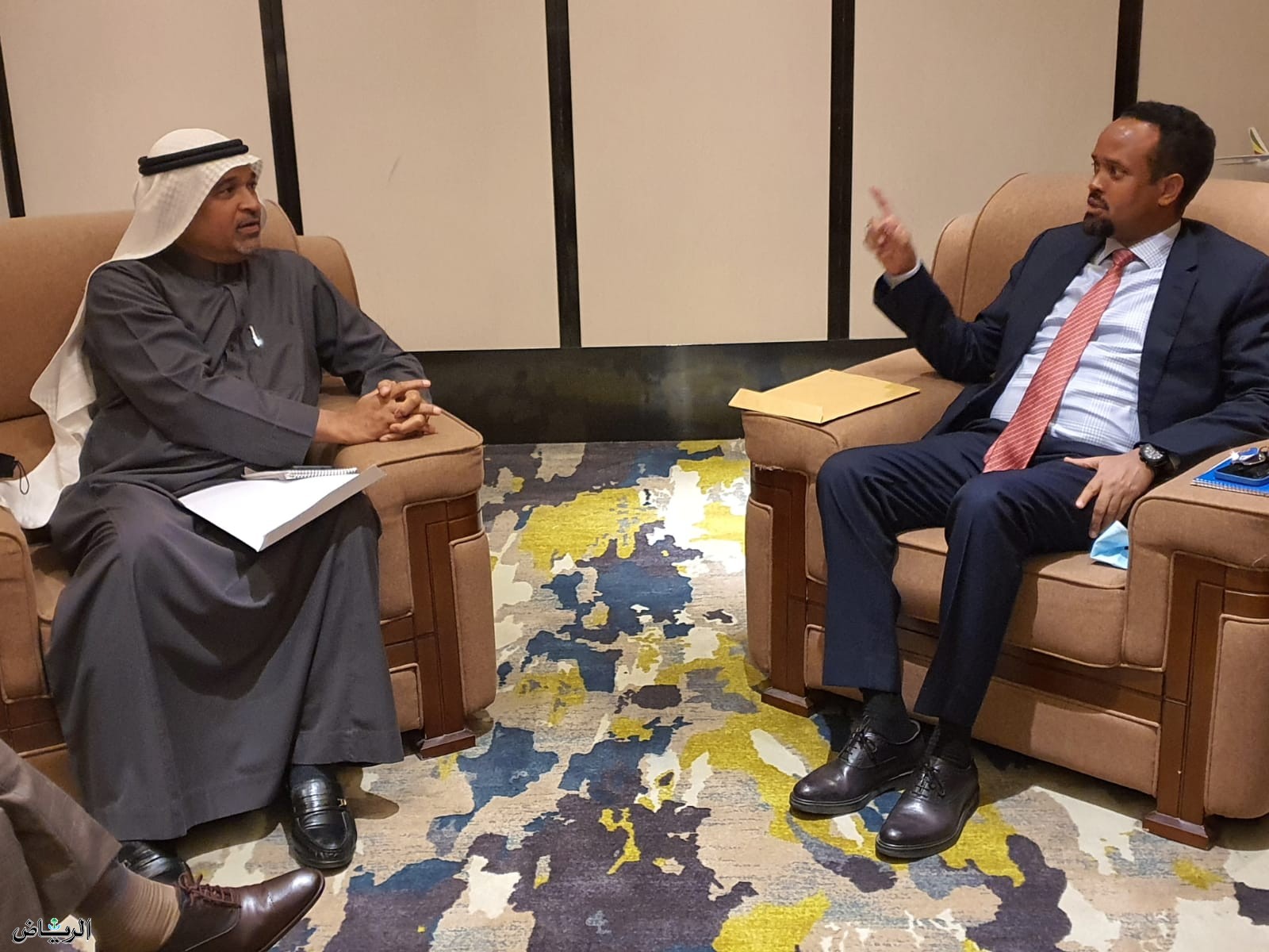 سفير المملكة لدى إثيوبيا يلتقي وزير المالية