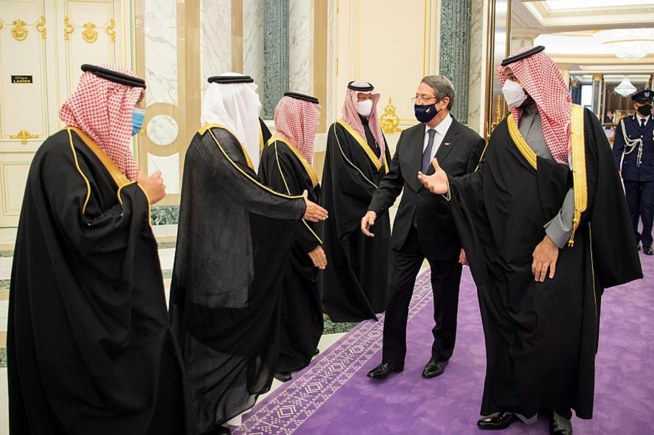 سمو ولي العهد يستقبل رئيس جمهورية قبرص ويعقدان جلسة مباحثات رسمية