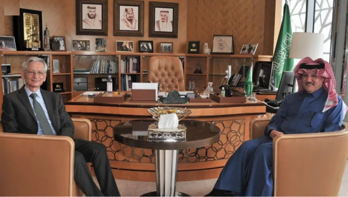 سفير المملكة لدى مصر يستقبل نظيره الفرنسي