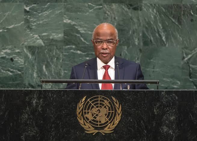 أمين منظمة التعاون الإسلامي يستقبل القنصل الكويتي