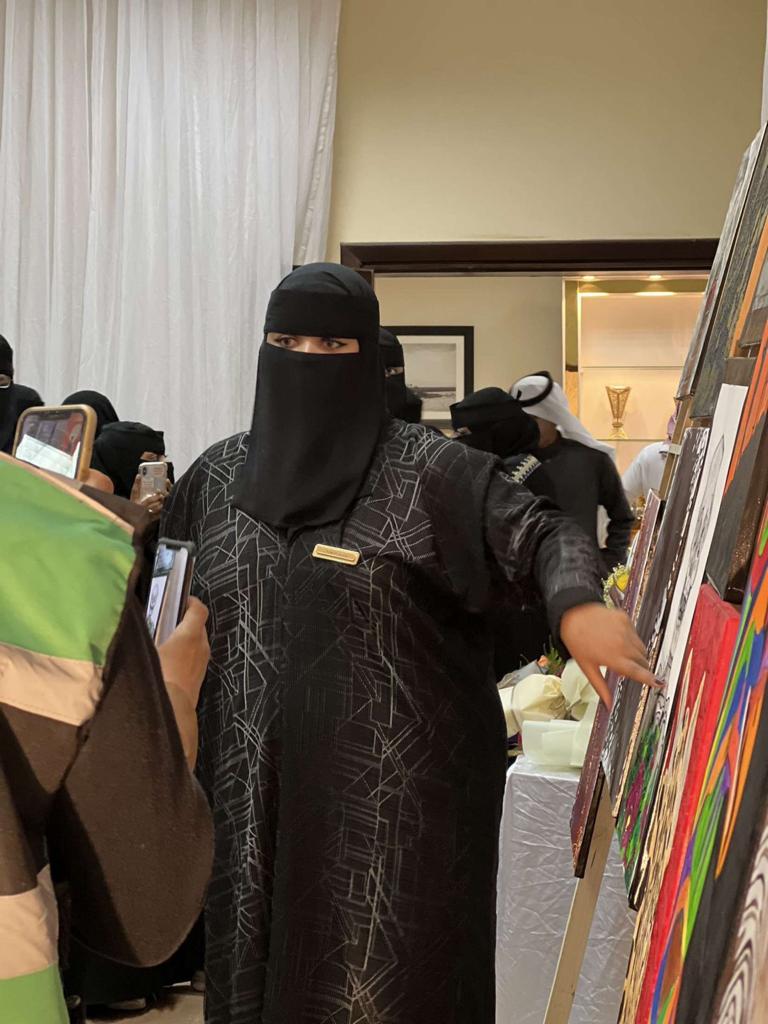 الشعلان تختتم معرضها الخاص (حلمنا واقع) بعد حضور كثيف لمحبي الرسم بنادي الشمالية الثقافي الأدبي
