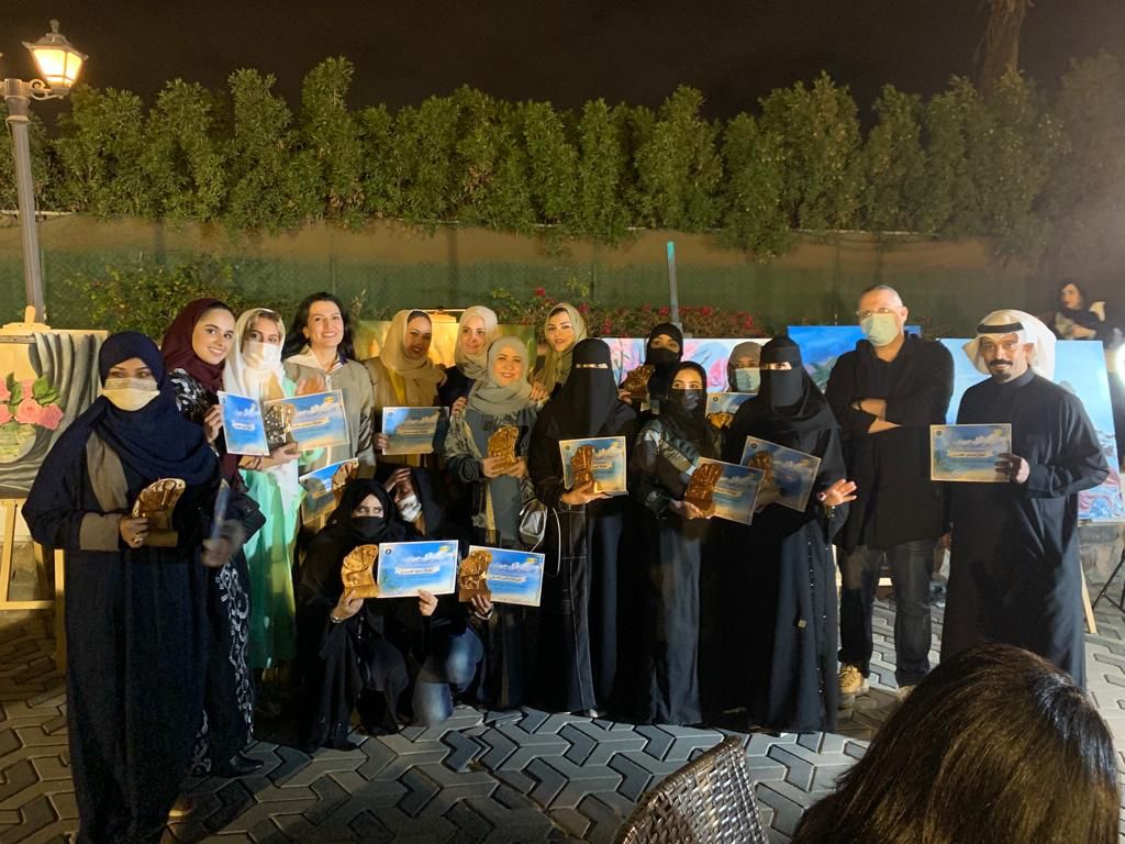 بمشاركة 22 فنان افتتاح المعرض التشكيلي ( إحساس الطبيعة )
