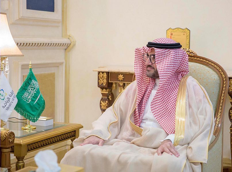 نائب وزير الرياضة يبحث مع السفير الكوسوفي تطوير التعاون الثنائي في المجال الرياضي