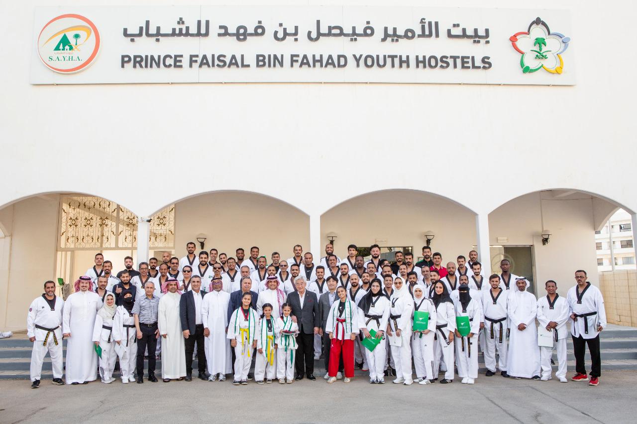 1b32f8f2-60d2-4b51-8cfb-1cec84a66582