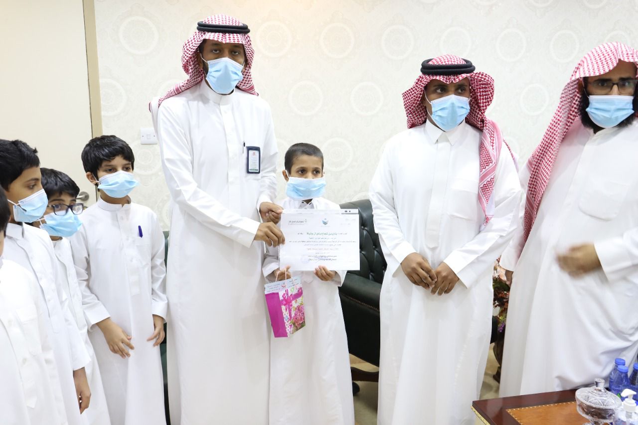 مستشفى وادي الدواسر يُفعل برنامج "أصدقاء سلامة