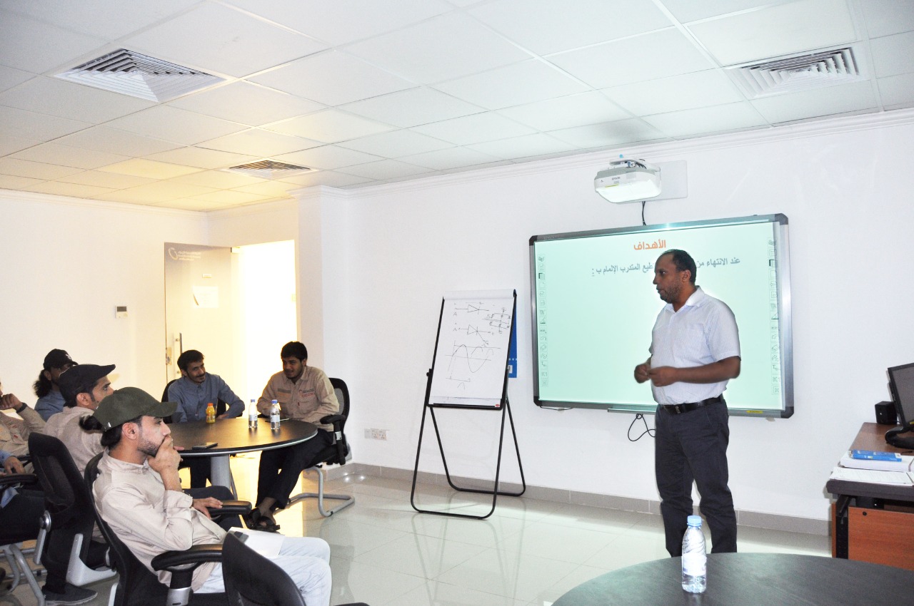 "السعودية للكهرباء" تنفذ عدداً من الدورات التدريبية لمنسوبيها بالمنطقة الجنوبية