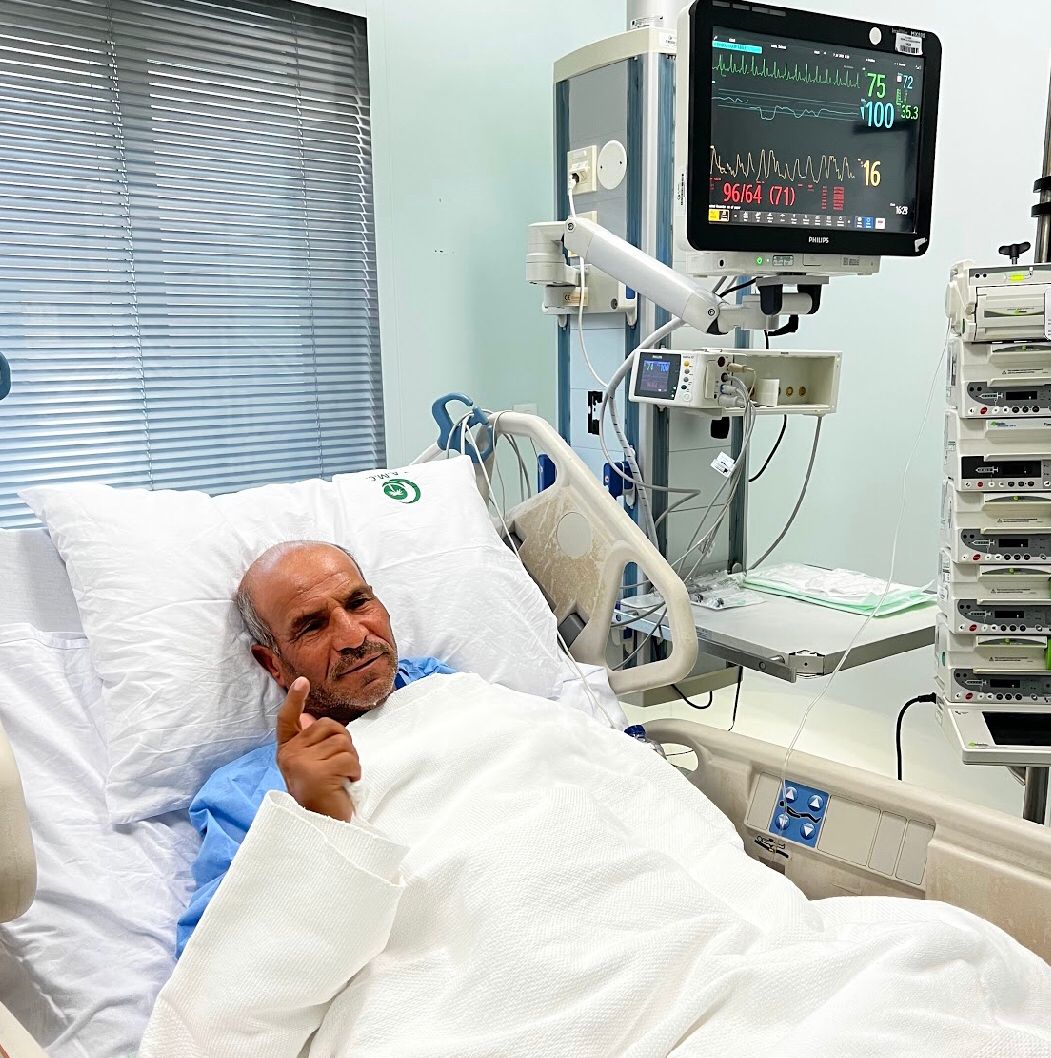 حاج سوري : حلم الحج كاد أن يتبدد.. فانقذتني عناية الله ثم جهود "أبطال الصحة"