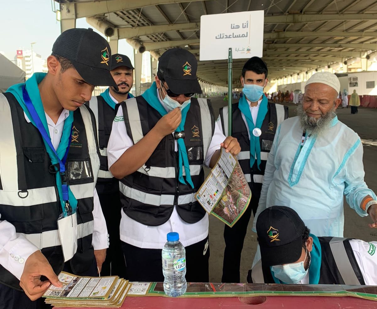 الإرشاد الإلكتروني والمتجول تختصر عملية إرشاد الحجاج في منى