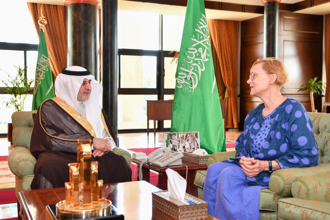 أمير منطقة تبوك يستقبل القنصل الألماني لدى المملكة 