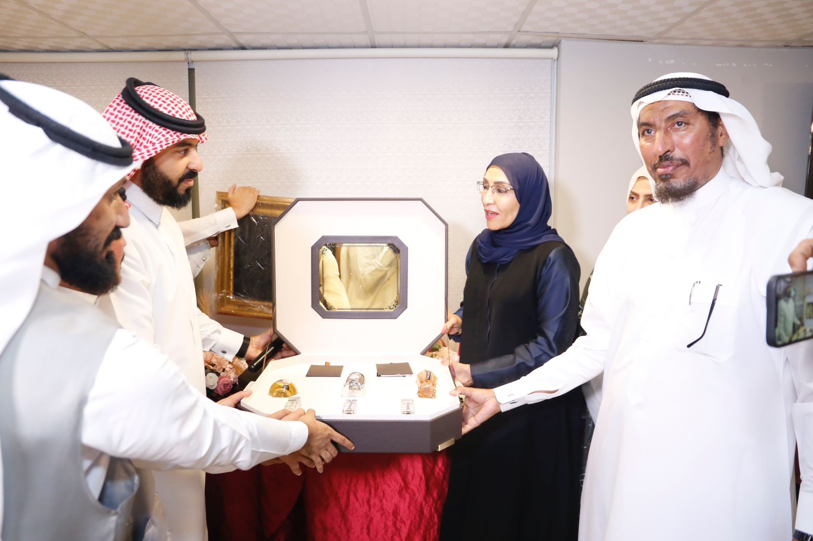 إدارة التطوع بجمعية مراكز الاحياء بمكة تدشن مبادرة قائمتي أسهل بطريقة برايل للمكفوفين