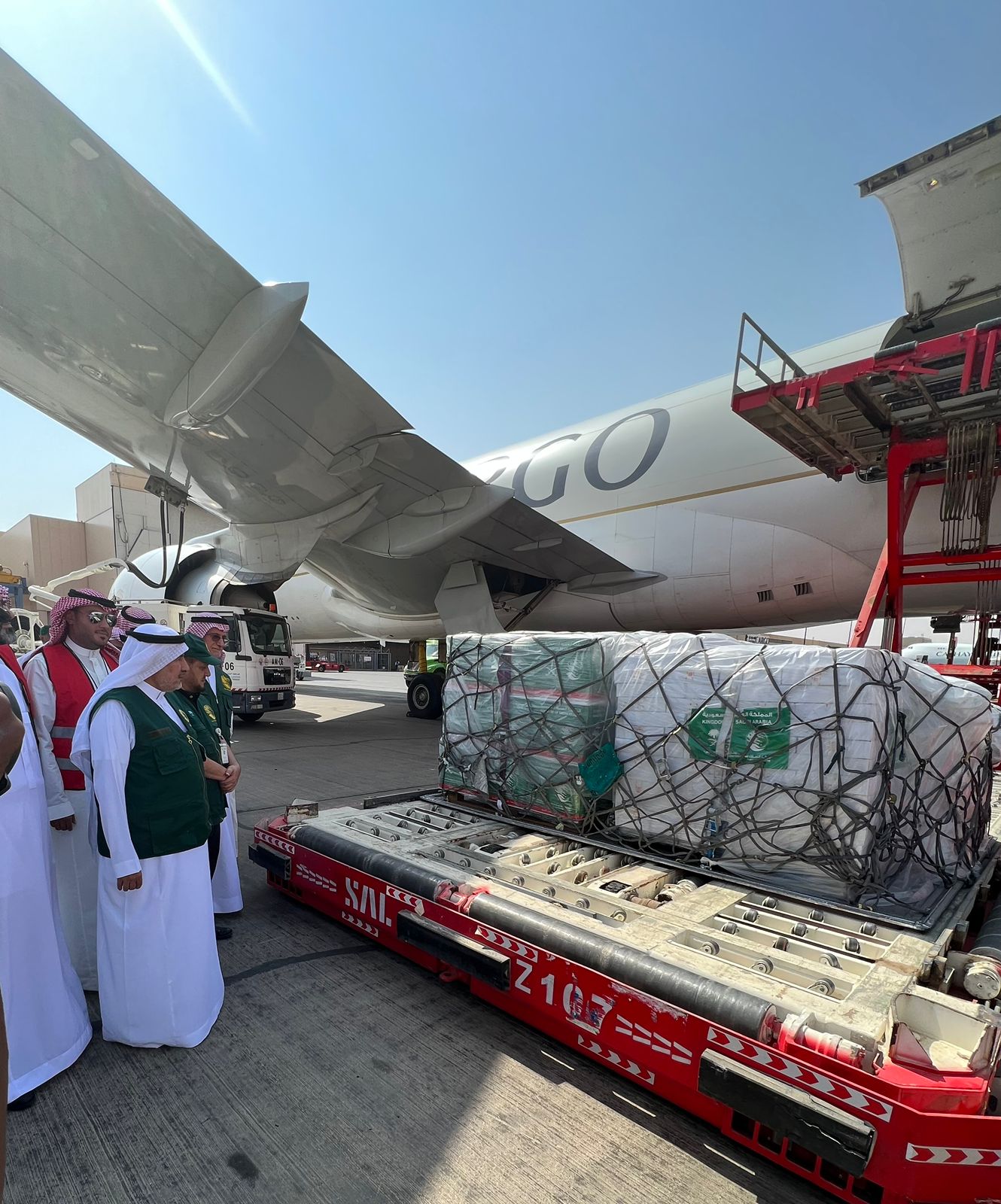 إنفاذاً لتوجيهات خادم الحرمين الشريفين.. مركز الملك سلمان للإغاثة يدشن الجسر الجوي السعودي لإغاثة متضرري الفيضانات في باكستان