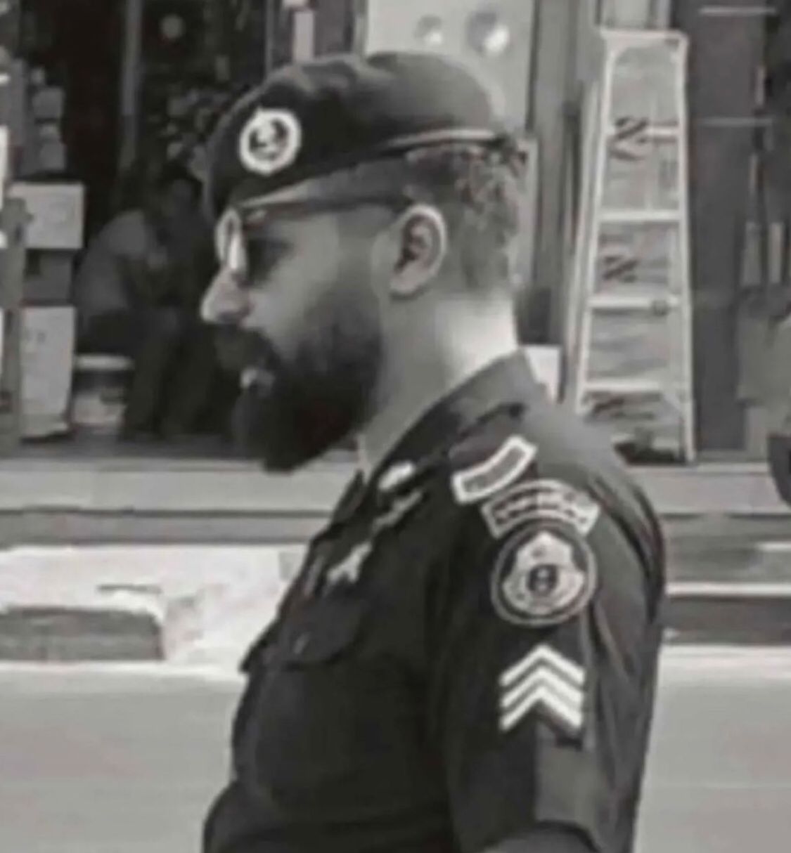 فهد الكليب.. بطولة رجل أمن أنقذ سيدة وطفلها في اليوم الوطني ثم تُوفى دهساً