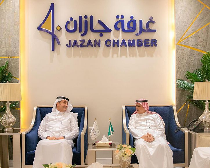 وزير النقل والخدمات اللوجستية يلتقي أهالي منطقة جازان ومنسوبي الغرفة التجارية ويتفقد عدداً من مرافق المنظومة