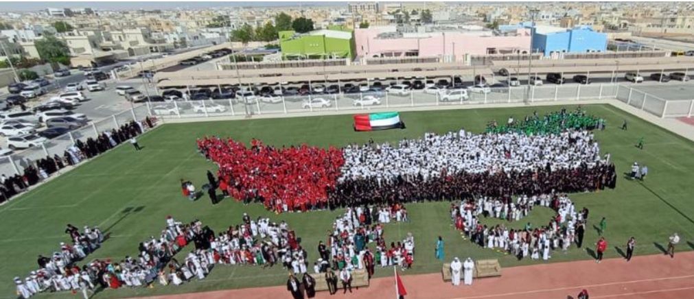 مدرسة الريانة للشراكة بالفلاح الجديد تحتفي بيوم العلم