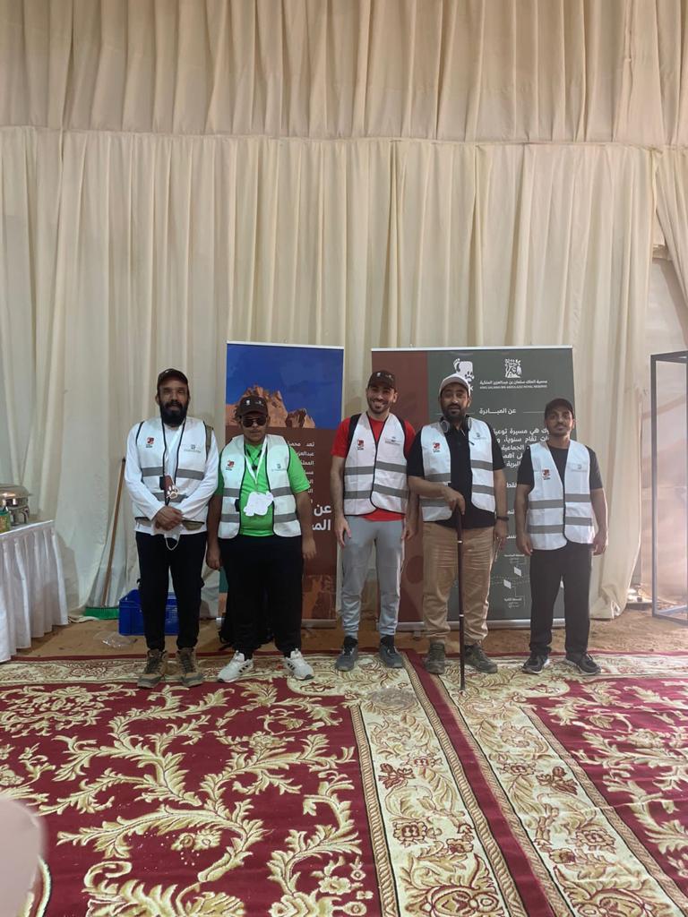 فريق هواة المشي والهايكنج بالجوف في كات ووك محمية الملك سلمان