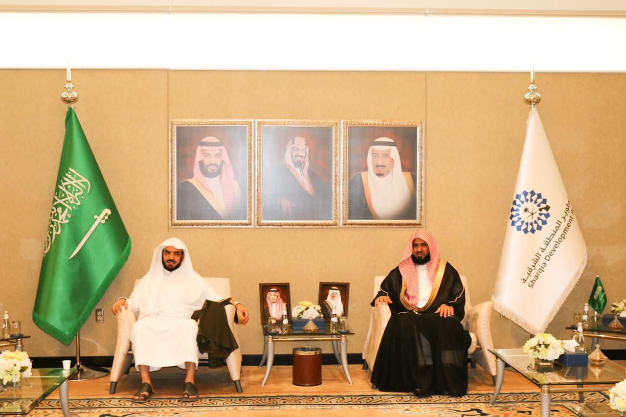 هيئة الأمر بالمعروف بالمنطقة الشرقية تُقيم لقاءً توجيهياً لمنسوبيها بعنوان( سلامة الصدور والتحذير مما يضادها )