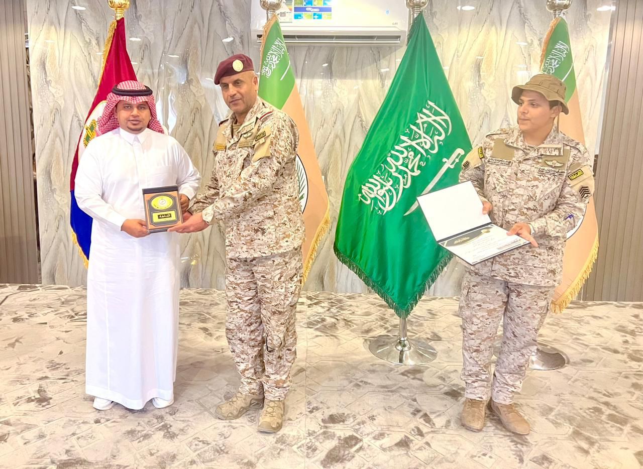 قيادة مجموعة لواء الإمام فيصل بن تركي الأول تكرّم مستشفى الحرث