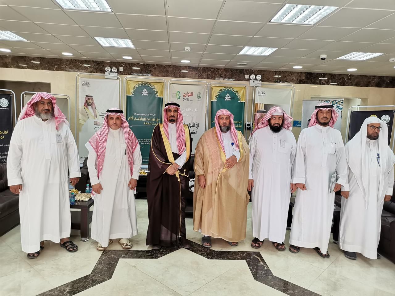 محافظ عنيزة ومحافظ الشماسية بمنطقة القصيم يطلقون فعاليات حملة " عليكم بسنتي " التوعوية لهيئة الأمر بالمعروف