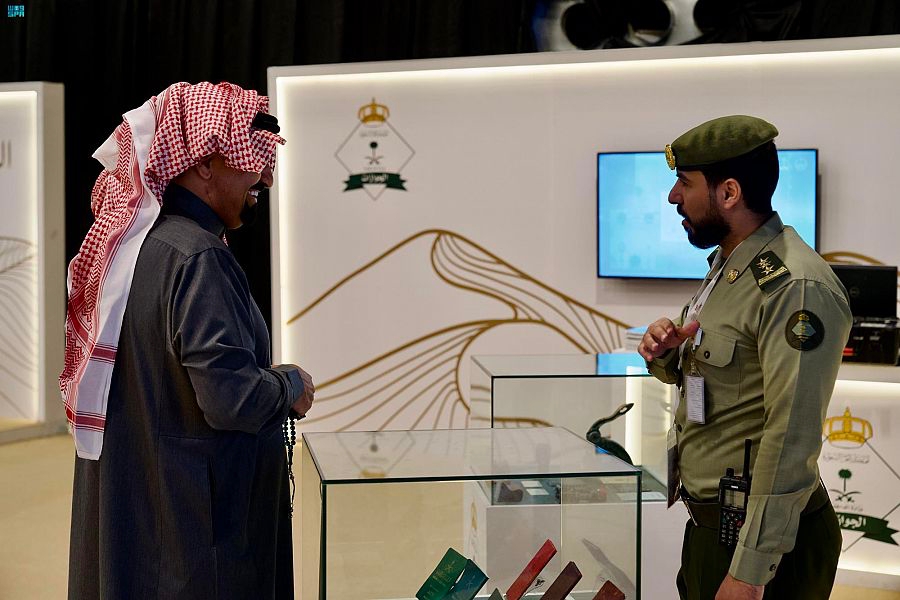 المديرية العامة للجوازات تقدم خدمة تجديد جواز السفر السعودي الإلكتروني لزوار مهرجان الملك عبدالعزيز للإبل
