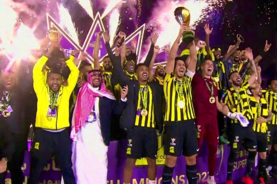 بعد غياب طويل عن البطولات الاتحاد بطل كأس السوبر السعودي 