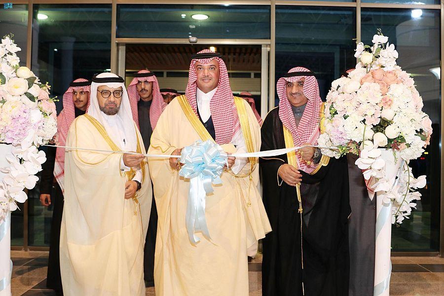 محافظ الأحساء يفتتح معرض وفعاليات أسبوع المهنة الثاني 