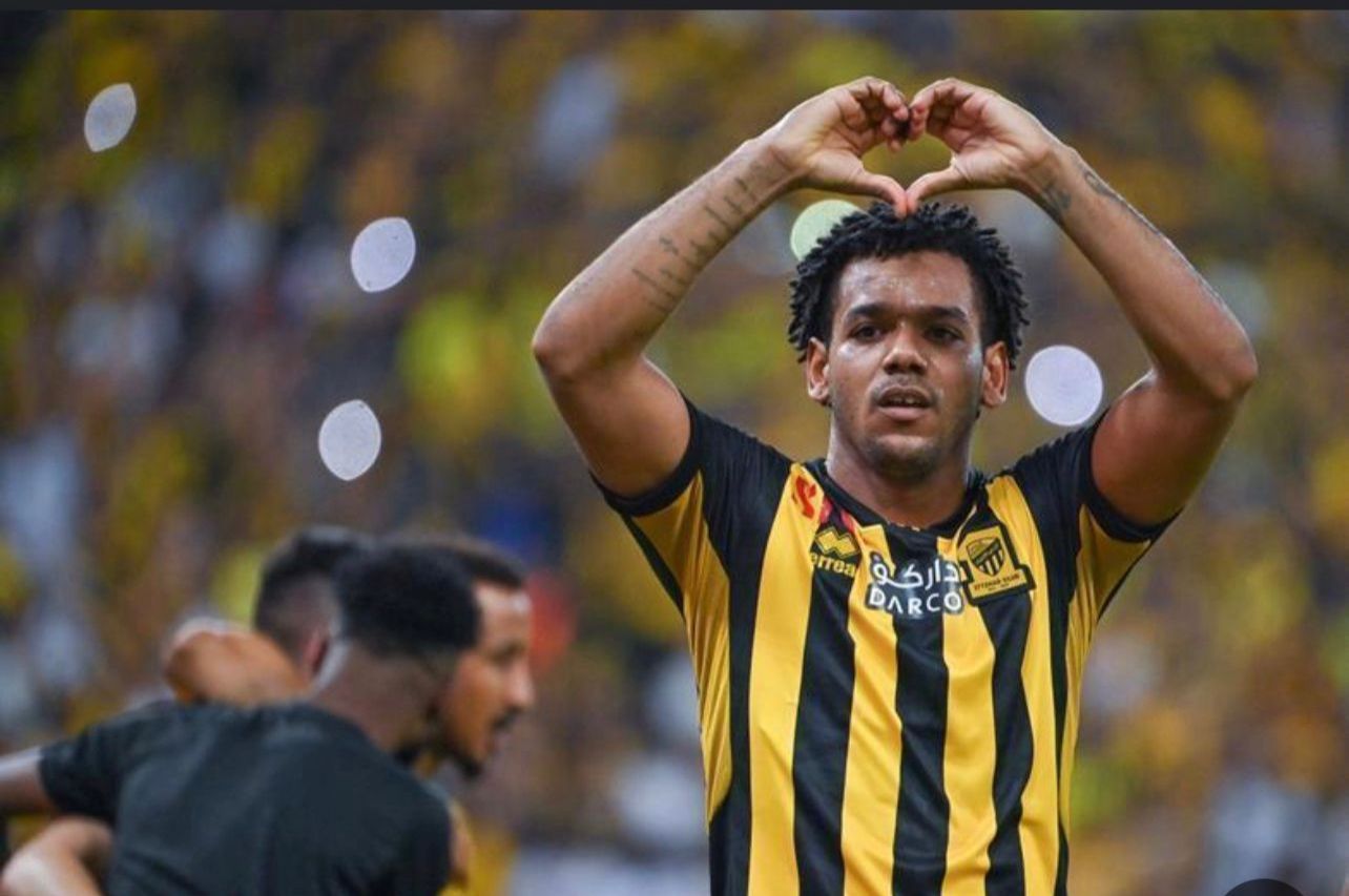 نمور جدة تكشر عن أنيابها وتخطف صدارة الدوري 