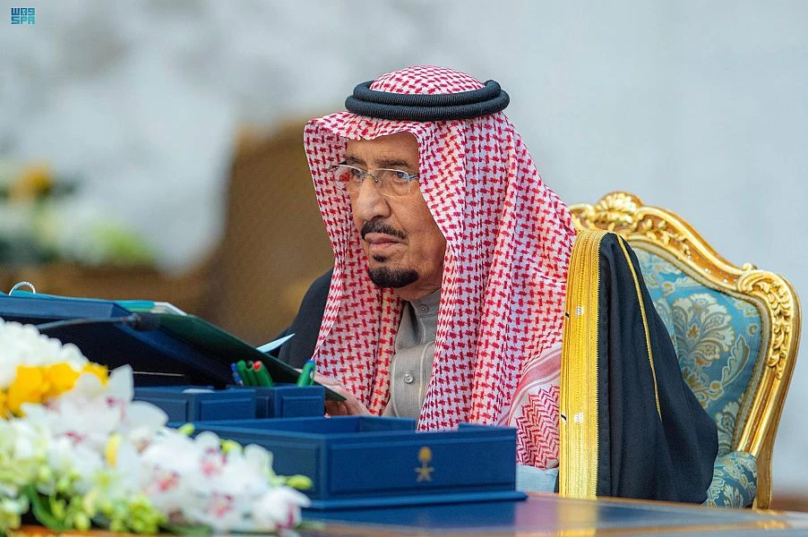 خادم الحرمين الشريفين يرأس جلسة مجلس الوزراء