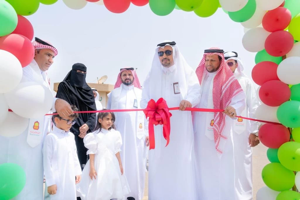 تحت شعار " العالم ينتظرك" تعليم صبيا يدشن قافلة العودة للمدارس
