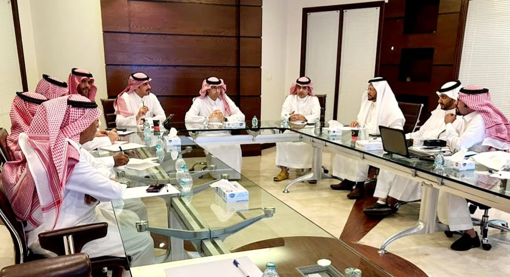 إجتماع رباعي لدراسة ترقيم المواشي وتتبع سلالتها وحالتها الصحيه بالذكاء الاصطناعي