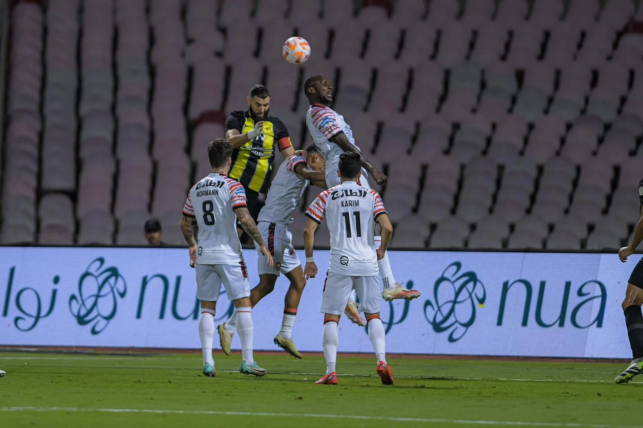 الاتحاد يسقط أمام الرائد ، والفتح يكسب التعاون بثلاثية. 