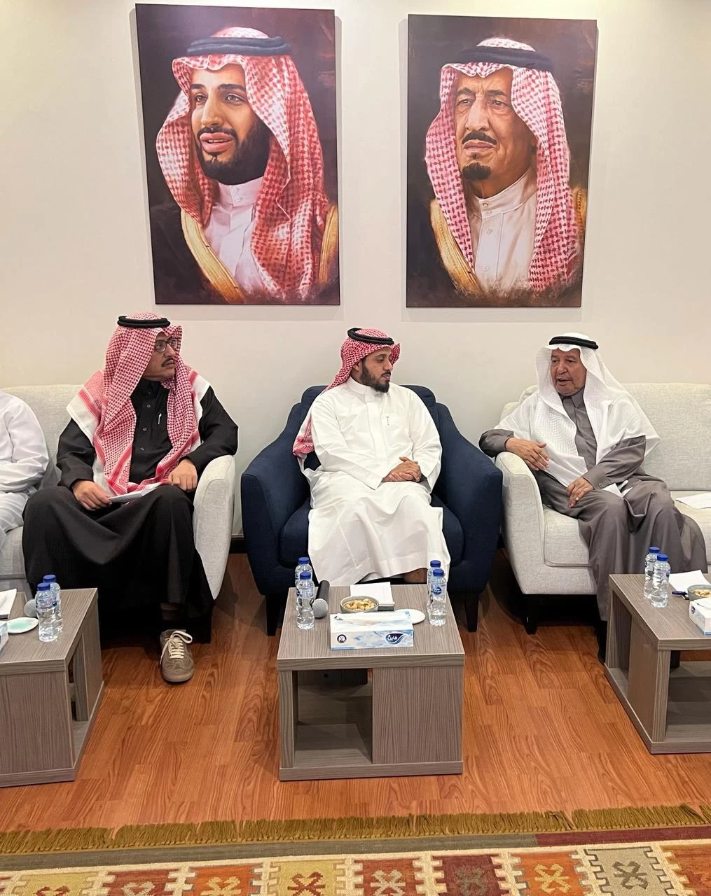 الجمعية السعودية لكتاب الرأي تستضيف الأمين العام للجنة الوطنية لرعاية السجناء والمفرج عنهم وأسرهم (تراحم) 