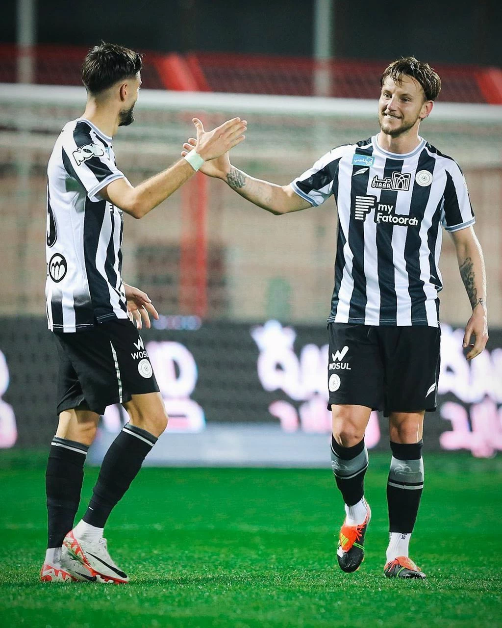 الشباب يحقق فوز ثمين على ضمك بهدف راكيتيتش.