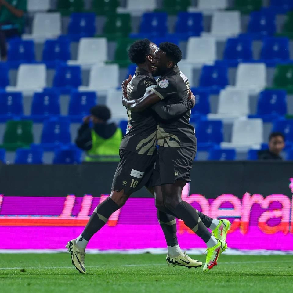 ضمك يتعادل إيجابياً مع الفتح بهدف لكل منهما.