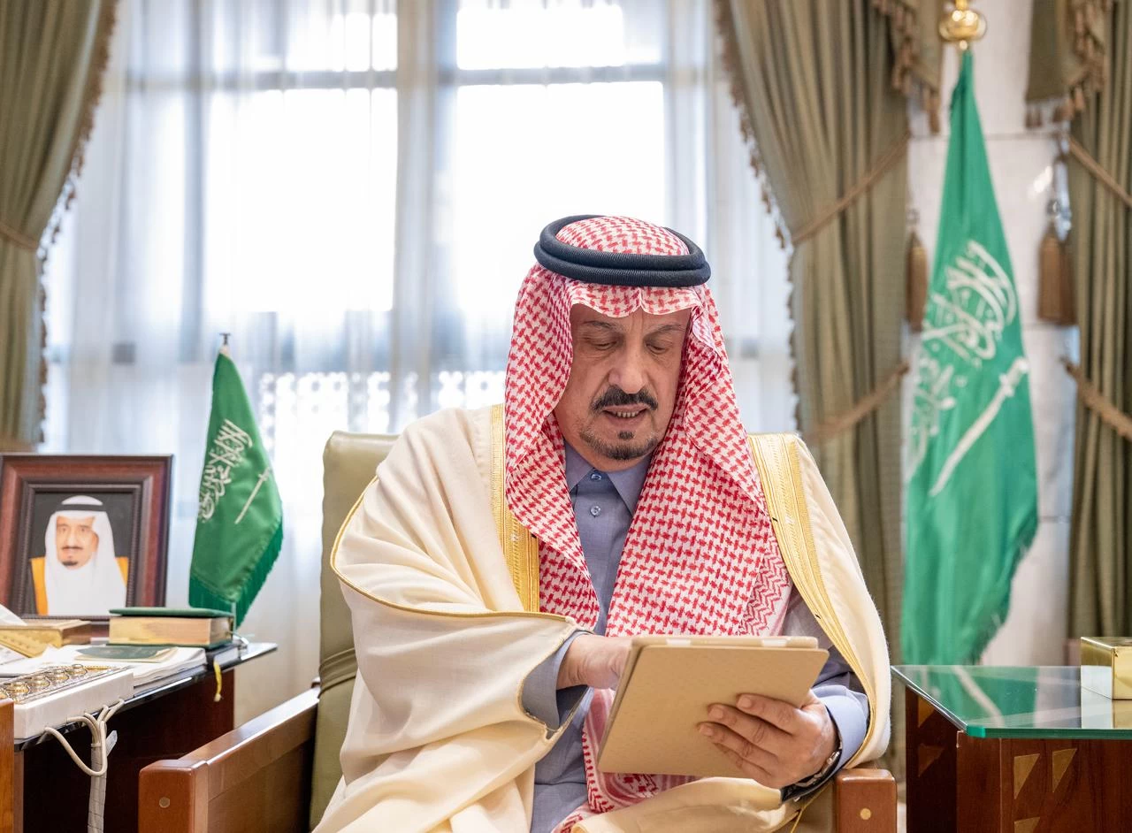 أمير منطقة الرياض يدشن الحملة الإعلامية (تراحمنا - له - اثر)