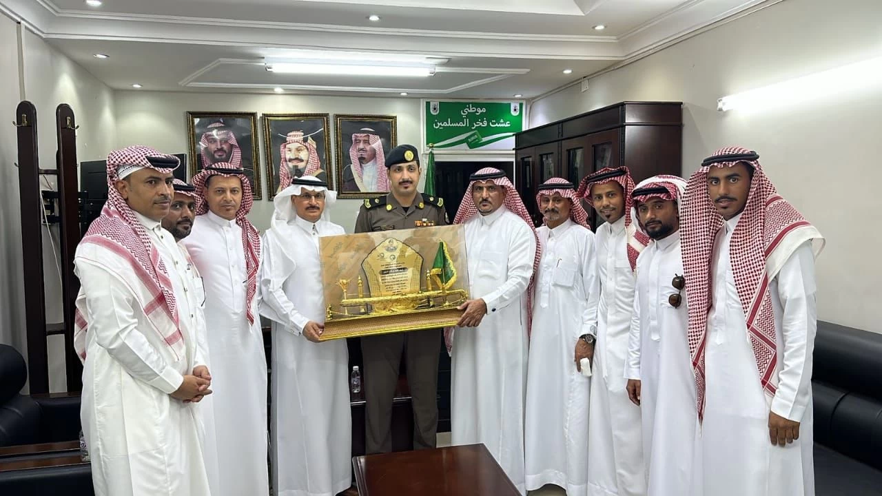 "مدير شرطة الطوال يستقبل رئيس مكتب رابطة الهواة"
