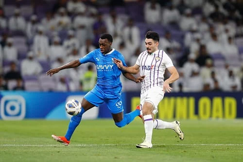 بعد أن خسر الإياب 4_2 .. الهلال يستضيف العين من أجل الريمونتادا وبلوغ النهائي