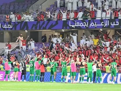 شباب الأهلي يهزم العين ويُقلّص الفارق مع الوصل المتصدر