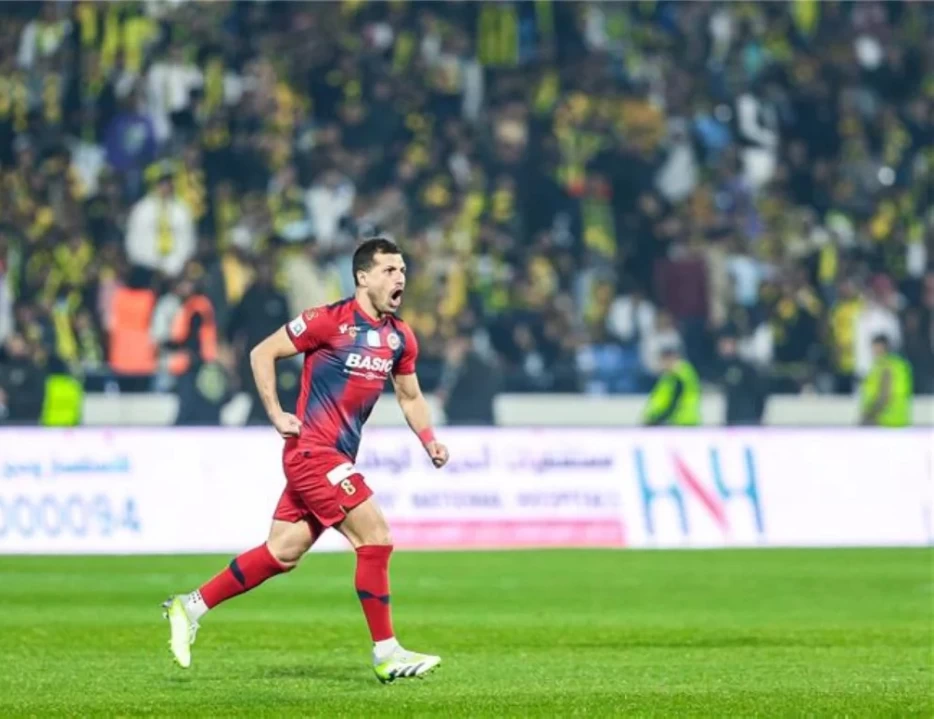 الإصابة تغيب لاعب ضمك لمدة شهر